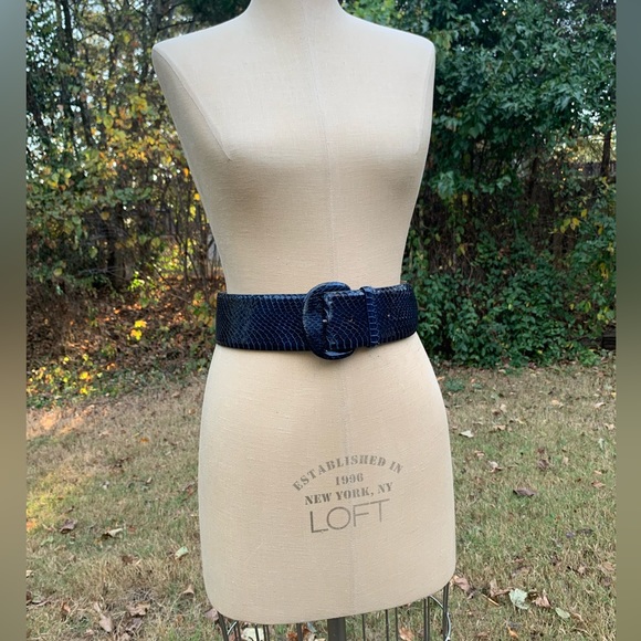 Beautiful Vintage Cobalt Blue Snakeskin & Leather Oversized Waist Belt - Picture 6 of 16